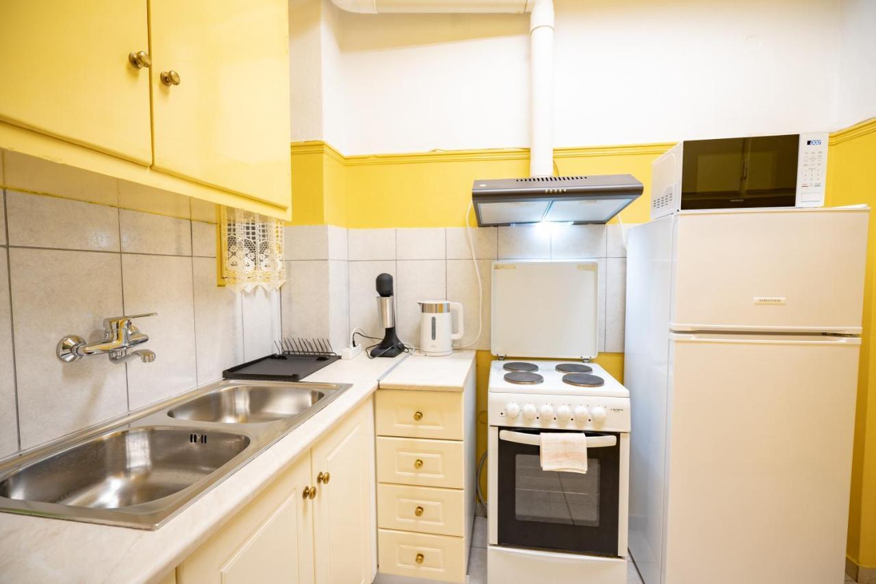 Ampelokipi Metro St. 2 Bedrooms 6 Pers. Apartment 雅典 外观 照片
