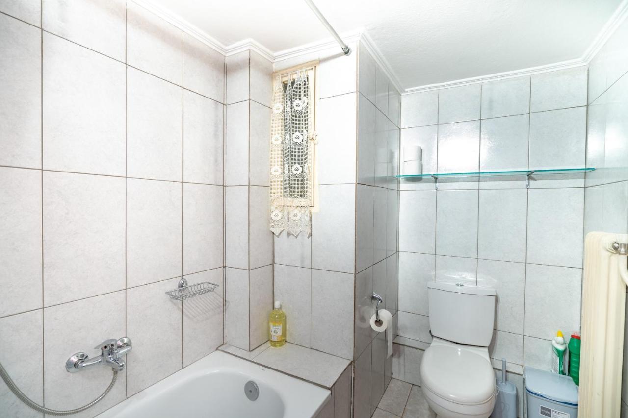 Ampelokipi Metro St. 2 Bedrooms 6 Pers. Apartment 雅典 外观 照片
